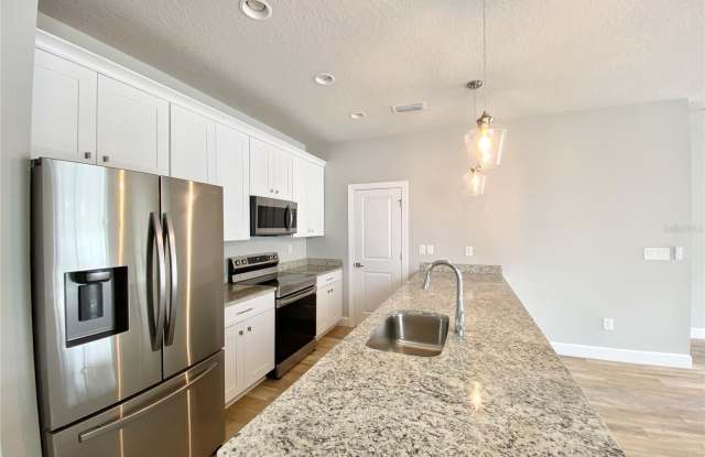 3904 W EVERETT AVENUE