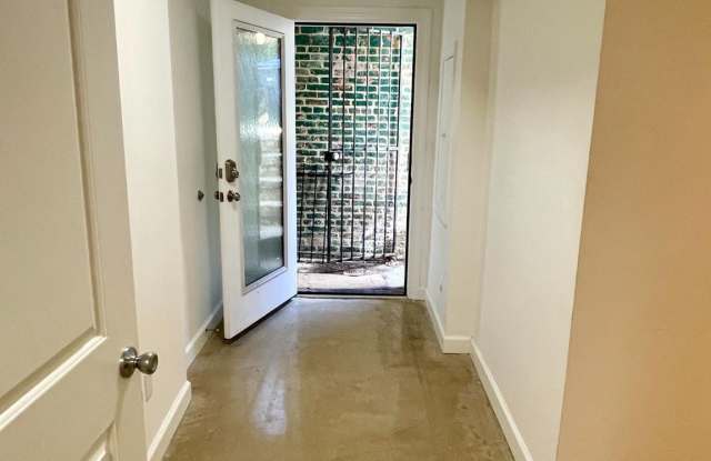 451 M Street NW unit: B