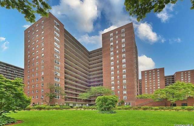 Photo of 98-20 62nd Drive unit: 10K