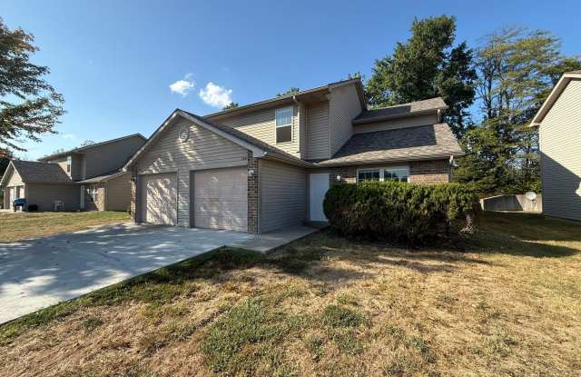 Photo of Large 4 BR 3 BA Duplex