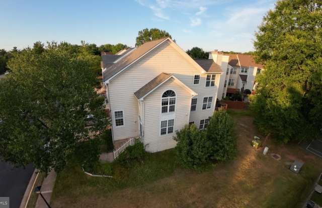 46740 GRAHAM COVE SQ