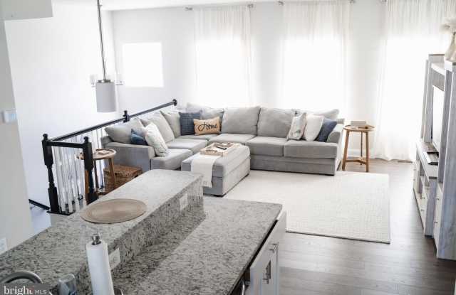 Photo of 36046 AUBURN WAY