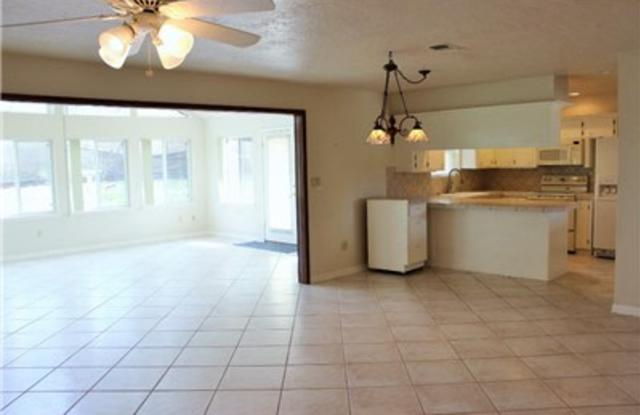 317 North Mechanic Street - 1