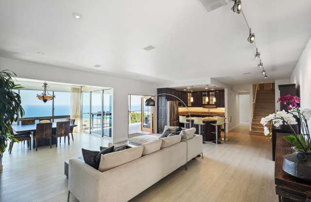 18101 Coastline Drive