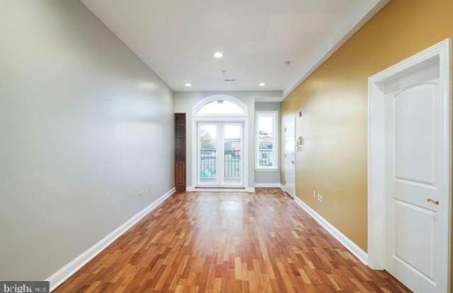 3933 LANCASTER Avenue unit: A