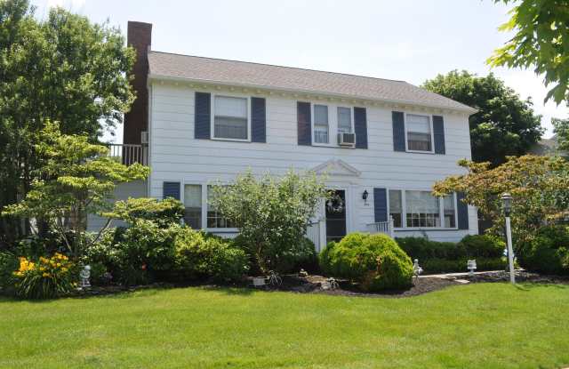 204 Neptune Place