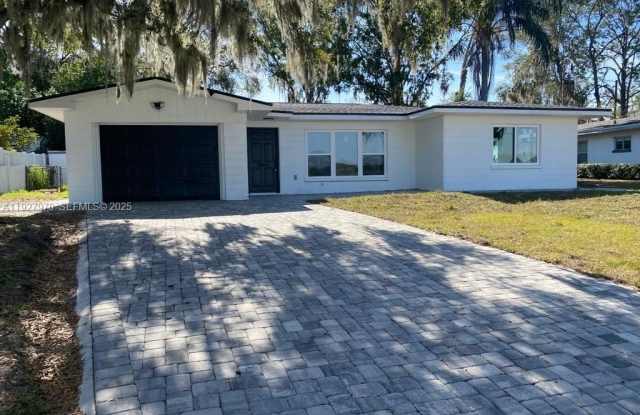 Photo of 1204 LAKE ELBERT DRIVE SE