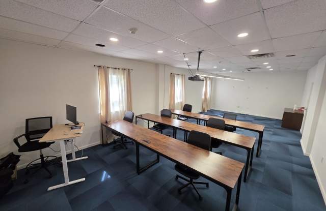 Photo of 290 ANDREWS Road unit: 109