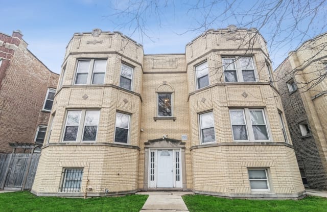 4242-44 W Wrightwood Avenue - 4242 West Wrightwood Avenue, Chicago, IL 60639