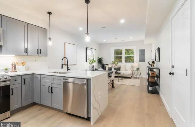 Photo of 1948 3rd Street Northeast