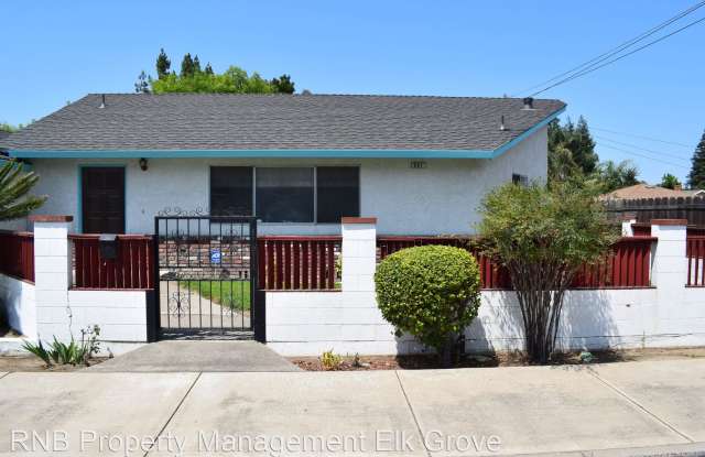 901 North Palm Street