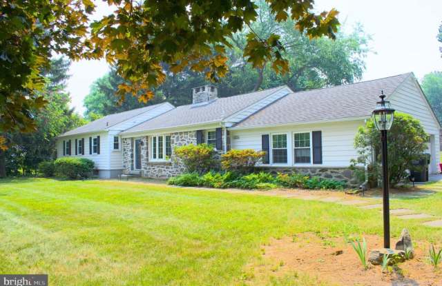 Photo of 414 Warren rd.