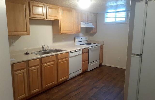 5631 South 2200 West