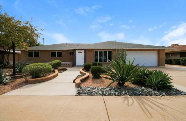 525 East Geneva Drive