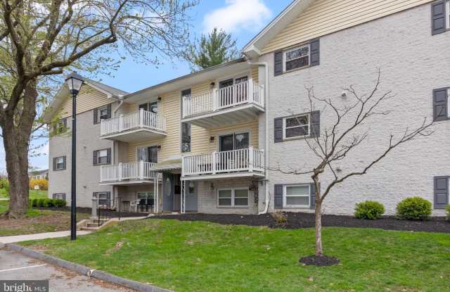 5 WARREN LODGE Court unit: 2-A