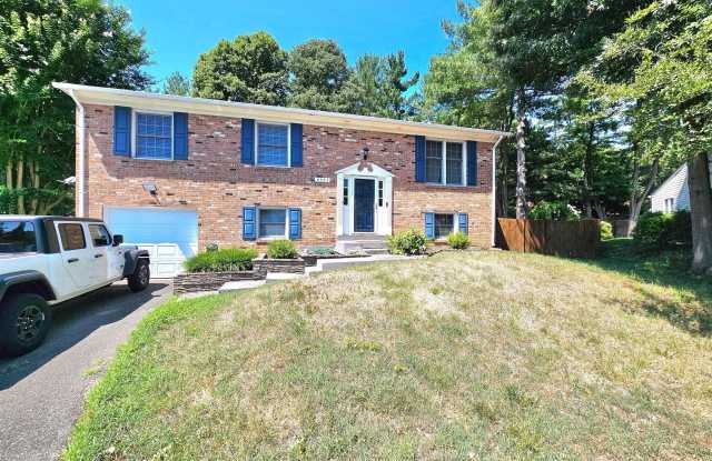 4533 LANTERN PLACE