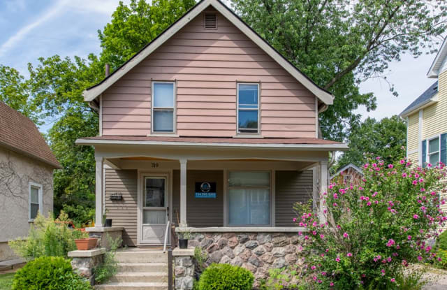 719 McKinley Ave - 719 Mckinley Avenue, Ann Arbor, MI 48104