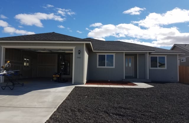 1861 Westward Ln - 1861 Westward Lane, Fernley, NV 89408