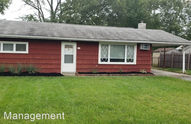 2541 Bainbridge Ave - 2541 Bainbridge Avenue, Austintown, OH 44511