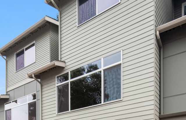 4Bd/3.5Ba Shoreline Townhome
