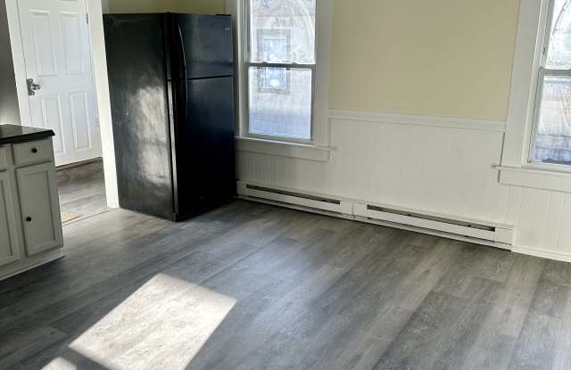 39 North Spring Street