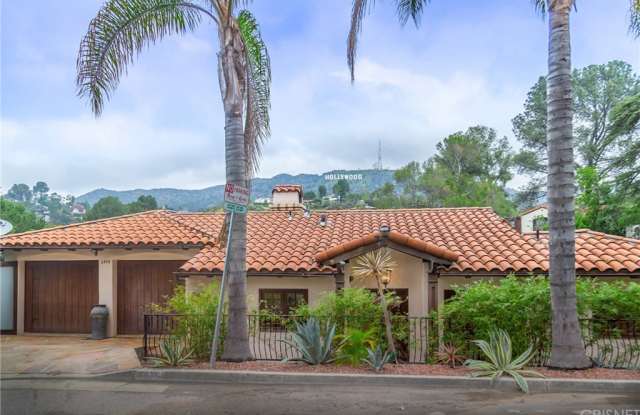 2975 Hollyridge Drive - 2975 Hollyridge Drive, Los Angeles, CA 90068