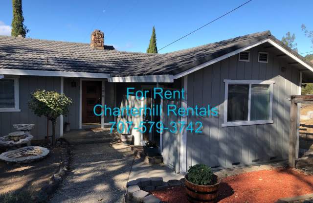 Huge, attached, Bennett Valley, granny unit- includes utilities! - 4050 Sonoma Mountain Road, Sonoma County, CA 95404