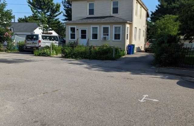 123 Palm St