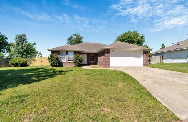 Beautiful 4-bedroom 2 bath Home in Bentonville!