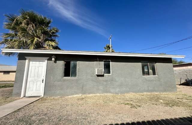 Photo of 372 West Northern Avenue