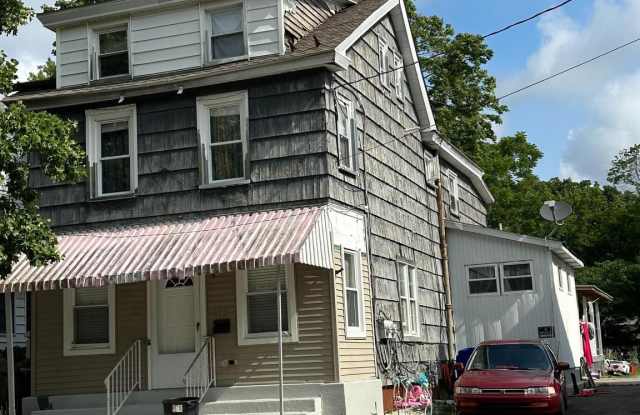 410 E PINE STREET - 410 East Pine Street, Millville, NJ 08332