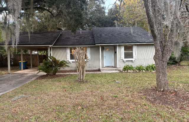 3 bedroom 1.5 Bath Rental