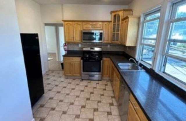 Photo of 466 Cortlandt St 2nd Fl.