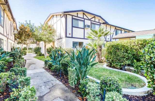 6908 Alcona St Unit A11