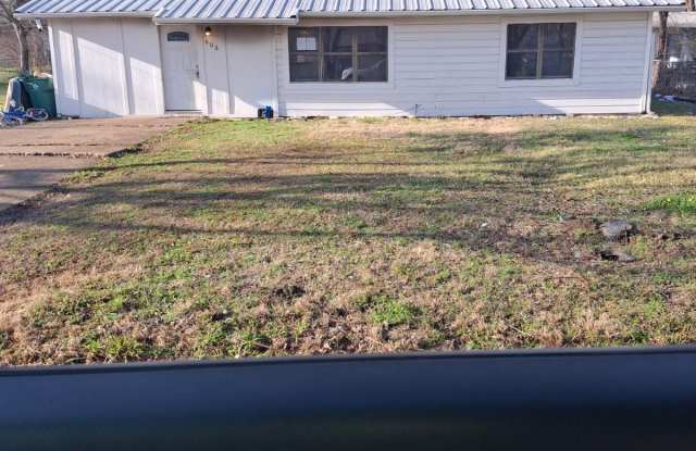 603 East 10th Street