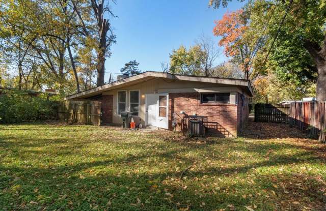 Single Family Ranch in Calverton Park! - 6940 Midwood Avenue, Hazelwood, MO 63042