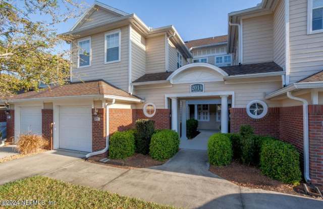 2014 POND RIDGE Court