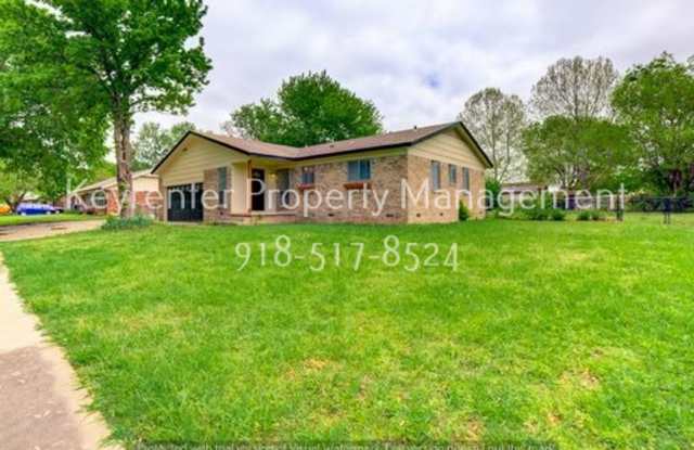 Recently Renovated 3 Bed 2 Bath in Collinsville!