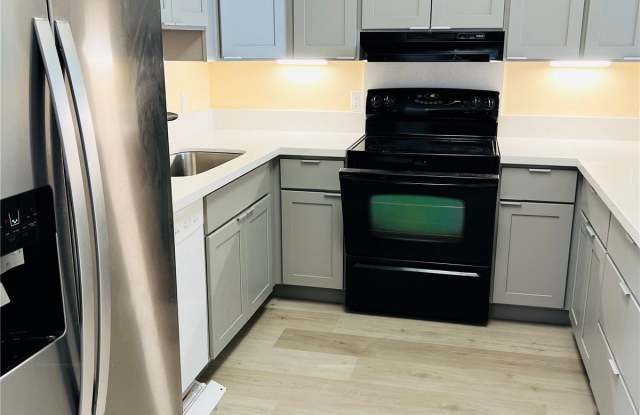 95-1032 Ainamakua Drive unit: F