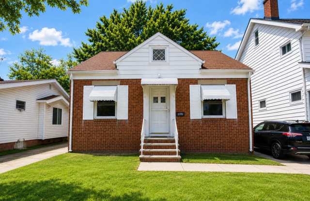 Move-In Ready 3BR Home in Desirable Euclid Location
