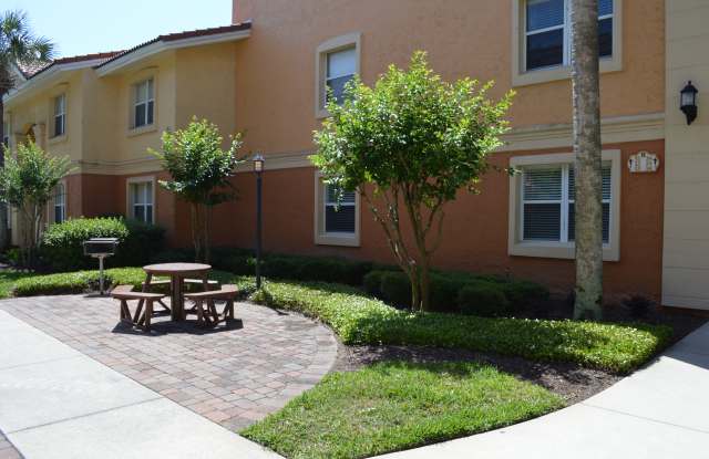 102 Laguna Villa Blvd Unit H13