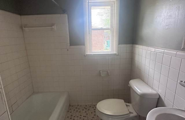 1047-C Rulnick Street C