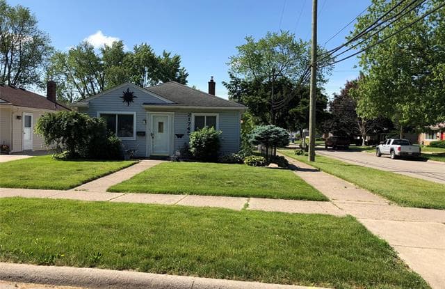 21745 POWERS Avenue - 21745 Powers Ave, Dearborn Heights, MI 48125