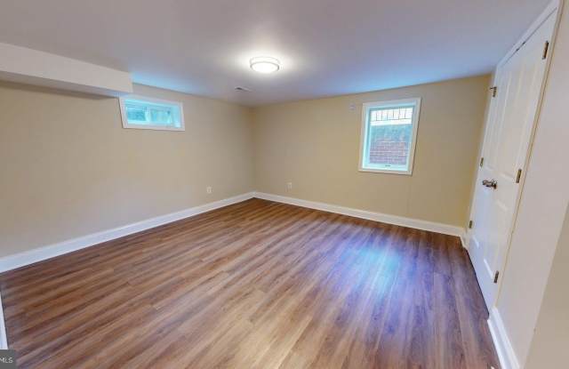 1210 N KENILWORTH Street unit: 9