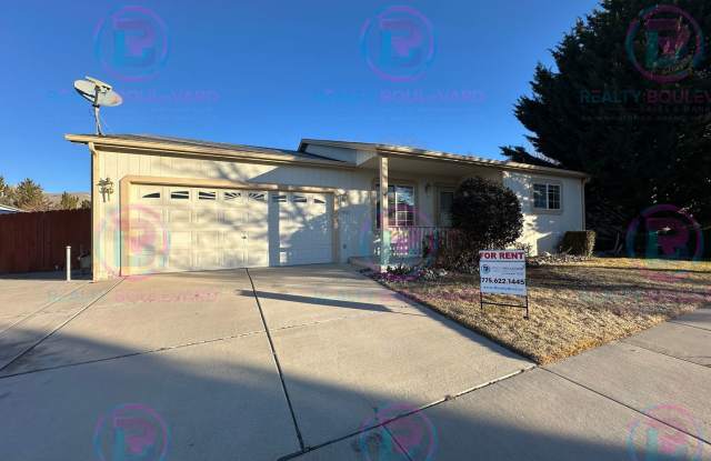 1 Month Free!!! Beautiful 3BR 2 Bath home with RV Parking!