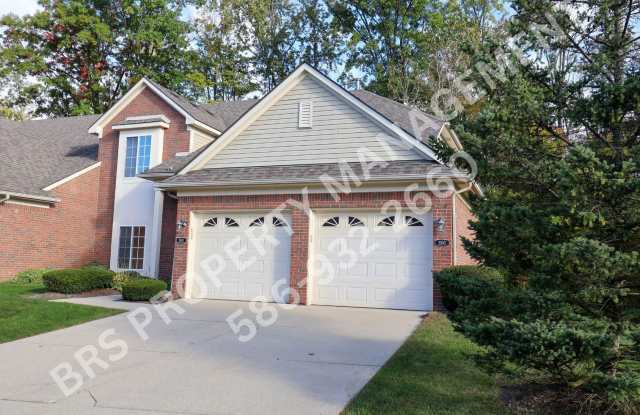 Shelby Twp 2 bedroom, 2 bath condo for lease.