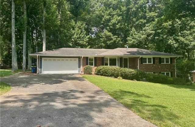 Photo of 2805 Pine Hill Drive