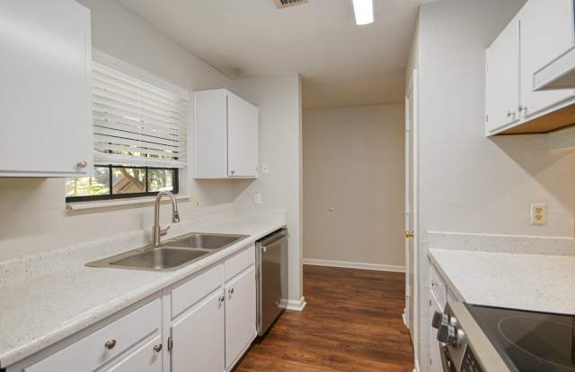 1344 Cherry Street - 8