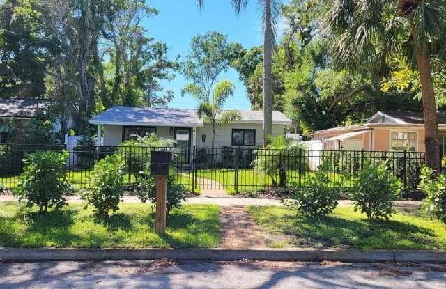 2619 QUINCY STREET S - 2619 Quincy Street South, Gulfport, FL 33711