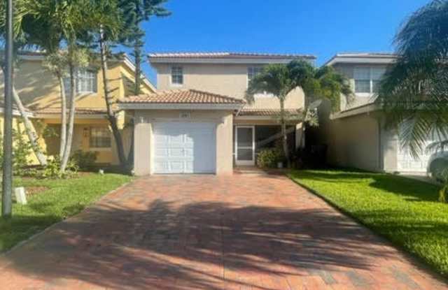 3291 Commodore Court